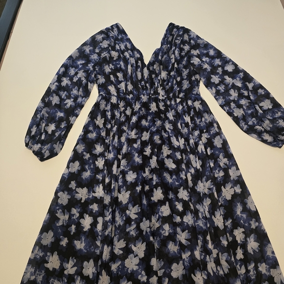 Monique Lhuillier Melanie Dress In Black floral chiffon A-line Size 12 - Picture 2 of 13